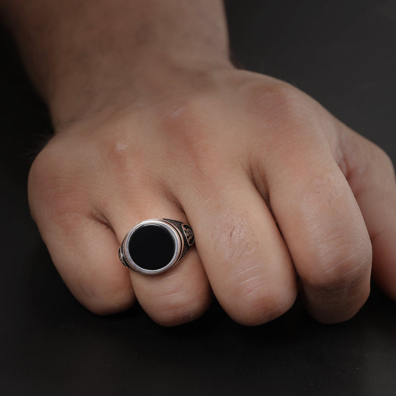 Men's round black stone 925 sterling silver ring - Shining Silver.in