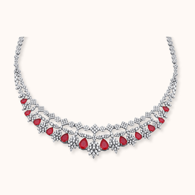 Queen’s Crimson Elegance Necklace