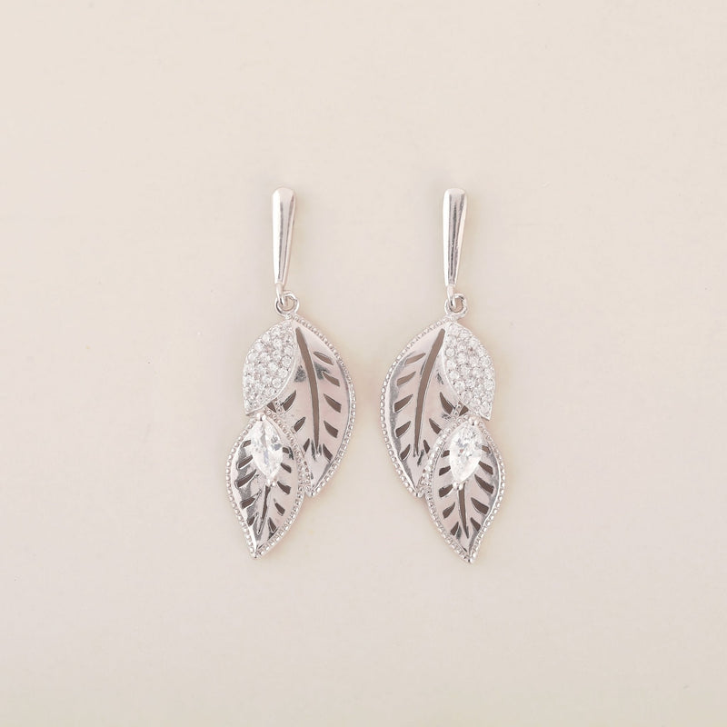 Sterling Silver Earrings Dancing in the Breeze - Shining Silver.in