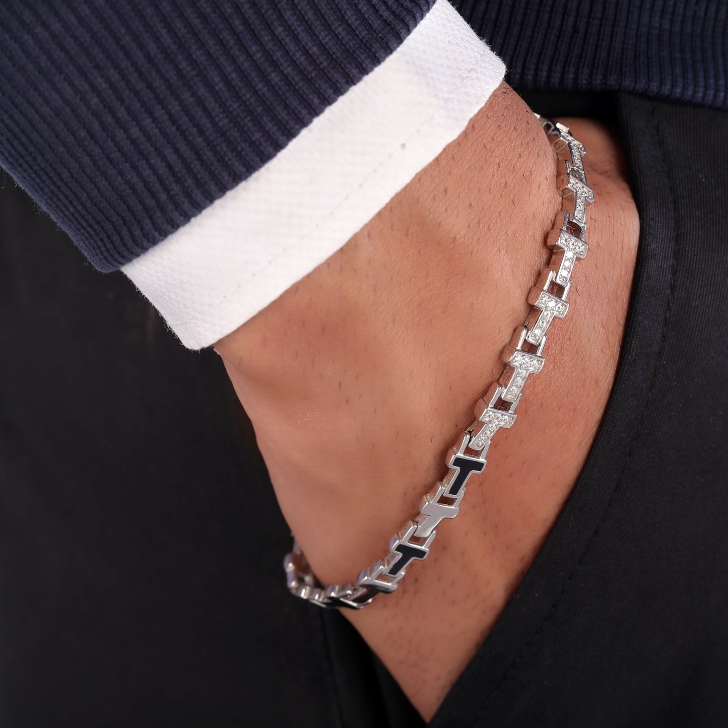 925 sterling silver men's contemporary design bracelet - Shining Silver.in