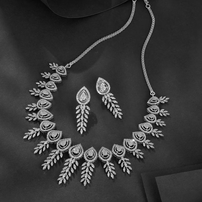 925 Stunning Silver Frozen Leaf Necklace - Shining Silver.in