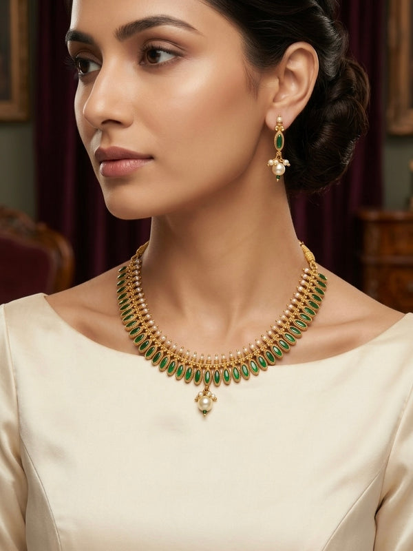 Emerald Antique Necklace | 925 Pure Silver | The Gilded Chapter