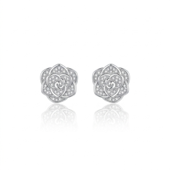 SHINING’s Silver Flower Studs