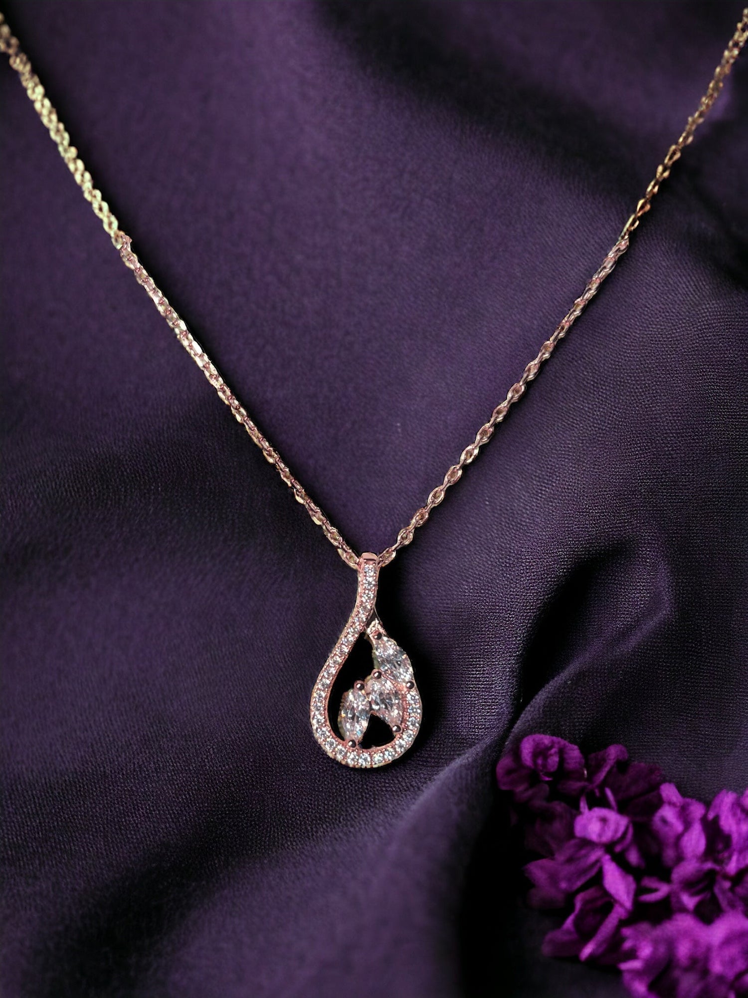 Silver Rosegold Pandent with link chain - Shining Silver.in