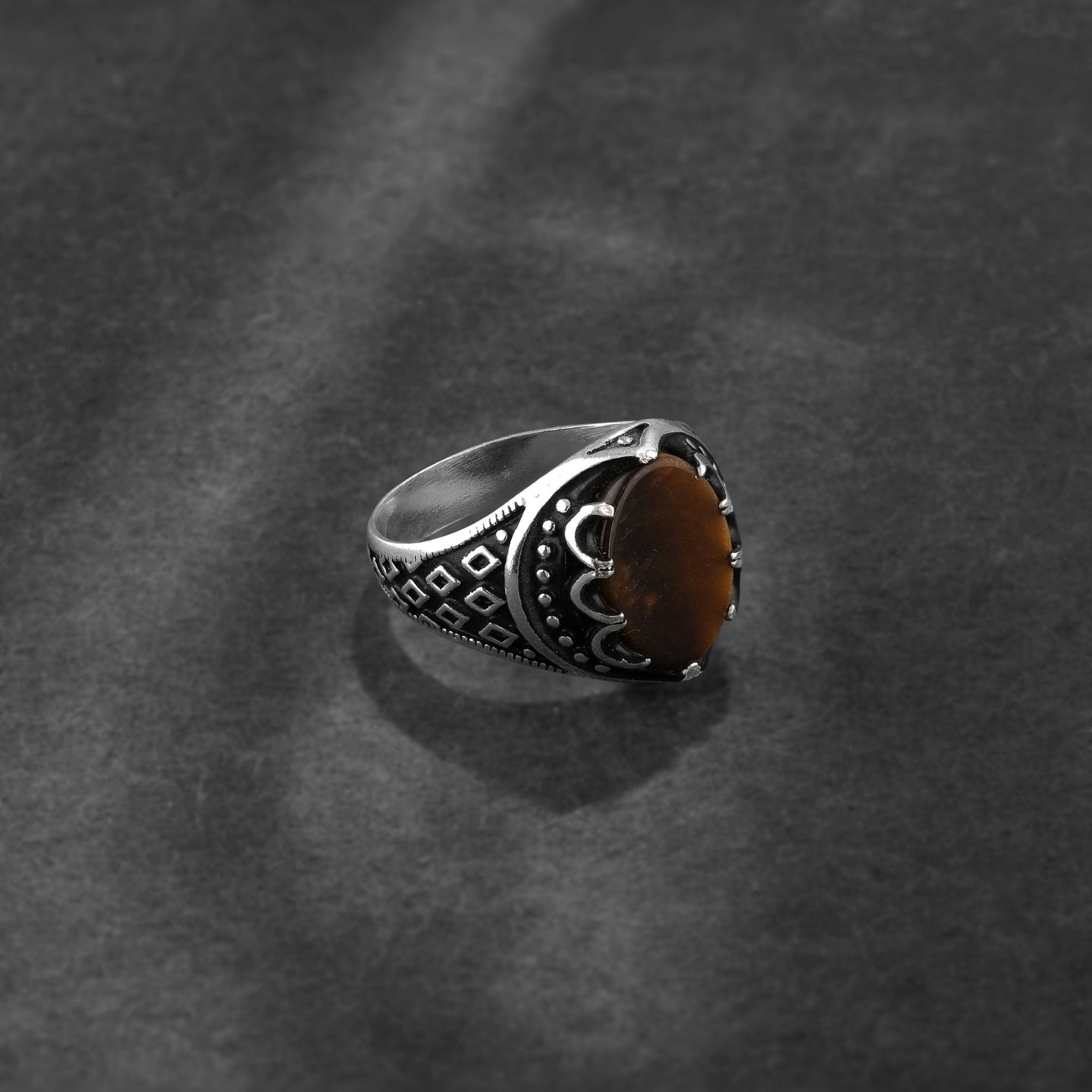 Tiger Stone Eye Ring For Men - Shining Silver.in